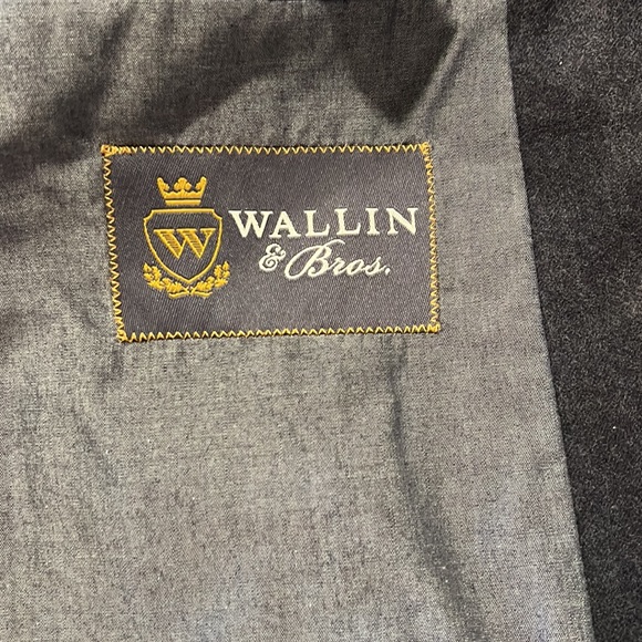 Wallin & Bros Navy Wool Suit | Comes with two pairs of matching pants - Picture 3 of 14